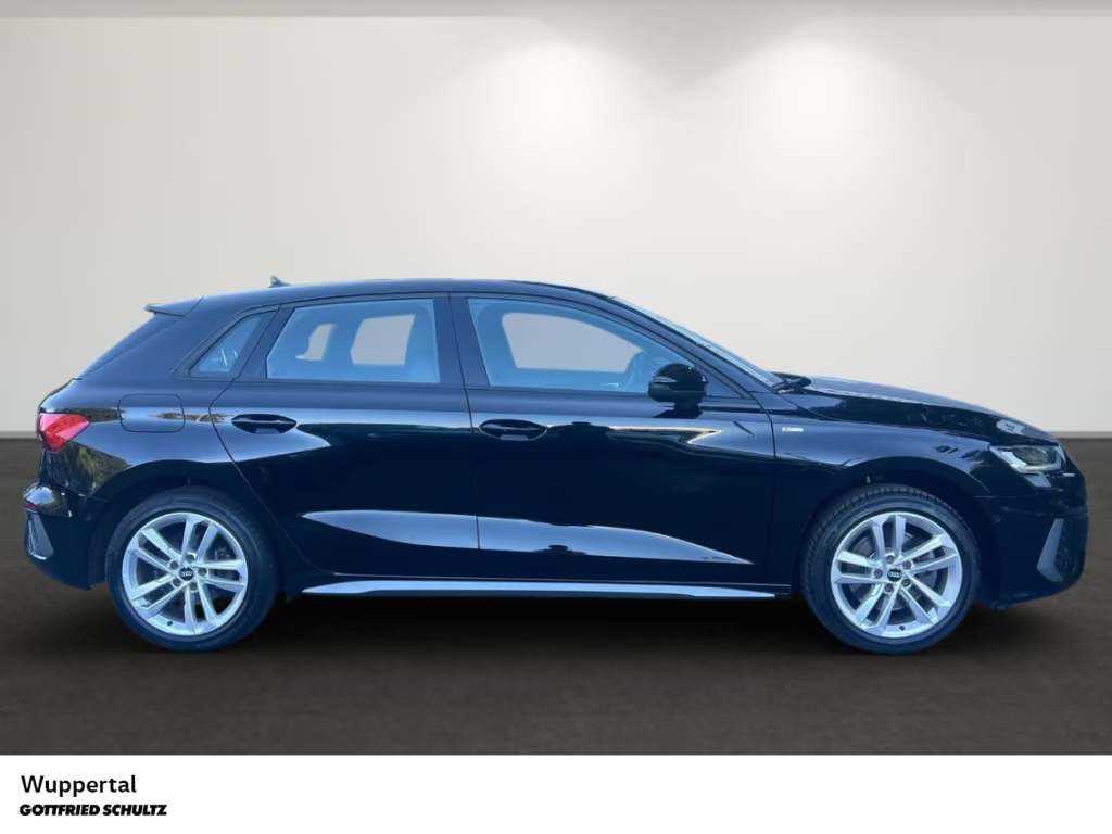 Audi A3 Sportback S line 40 TFSI e 204 ch — 2021 — 70 832 km — Automatique — vue 11