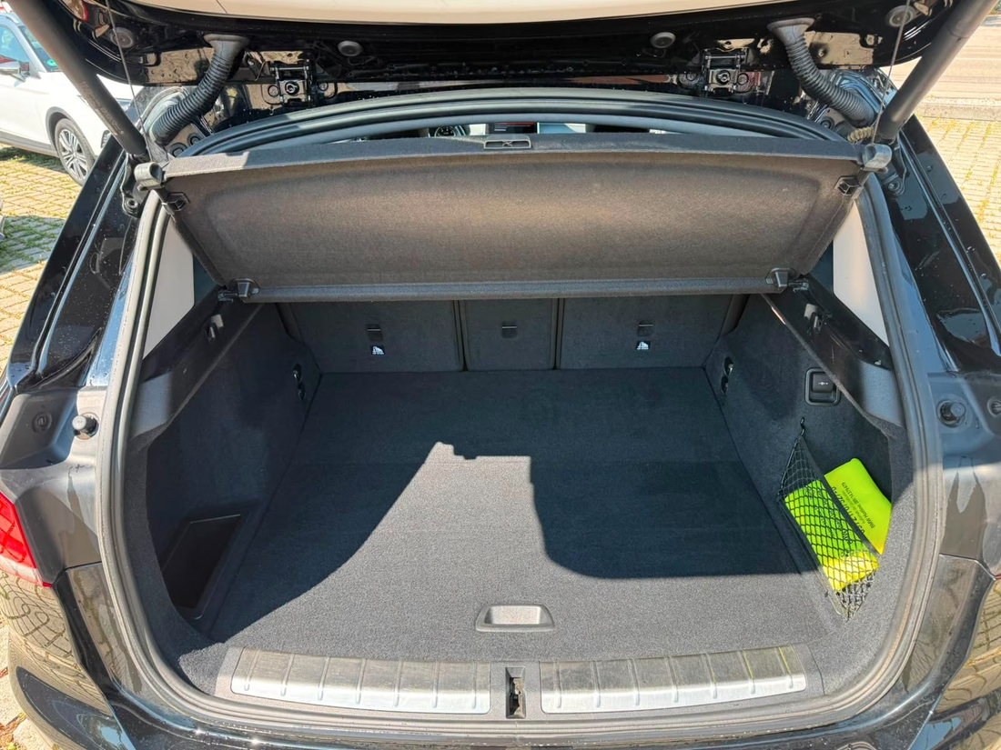 BMW X1 Sport Line 2.0 Diesel 150 ch — 2019 — 80 268 km — Automatique — vue 11