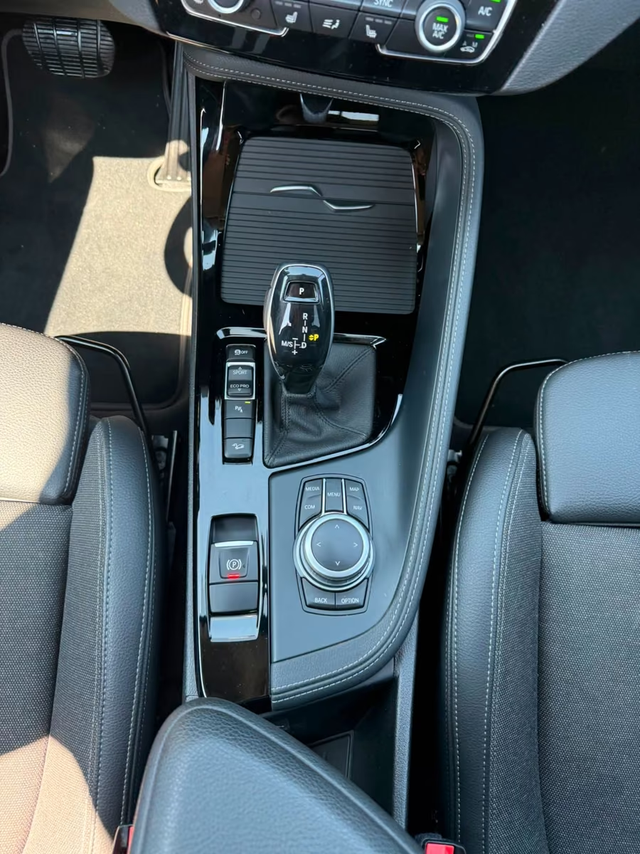 BMW X1 Sport Line 2.0 Diesel 150 ch — 2019 — 80 268 km — Automatique — vue 8