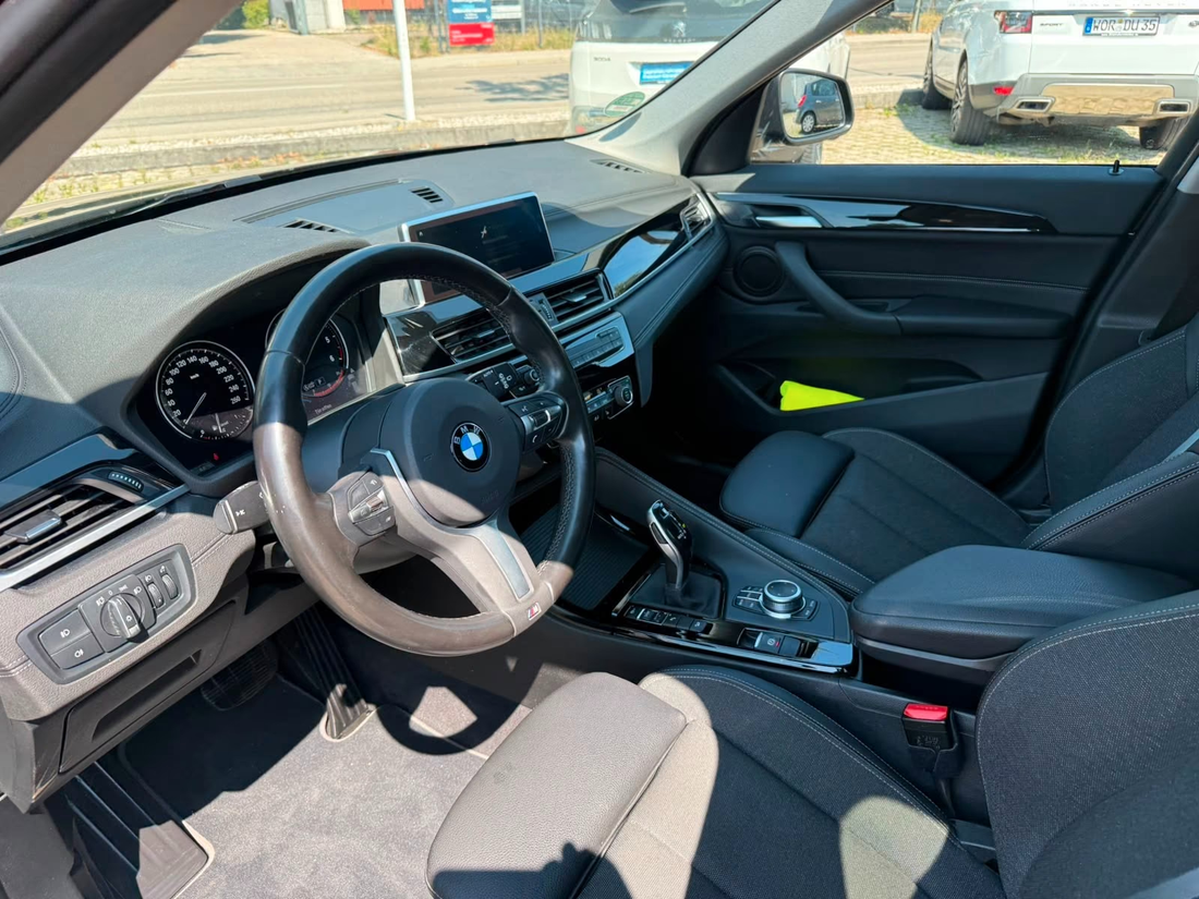 BMW X1 Sport Line 2.0 Diesel 150 ch — 2019 — 80 268 km — Automatique — vue 9
