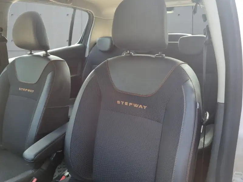 Dacia Sandero II Stepway Celebration 90 ch Automatique – 11/2017 – 52 712 km — vue 5