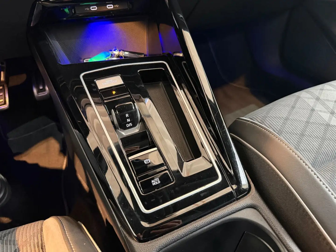 Volkswagen Golf R-Line 1.5 eTSI 131 ch — 2024 — 84 190 km — Automatique — vue 9